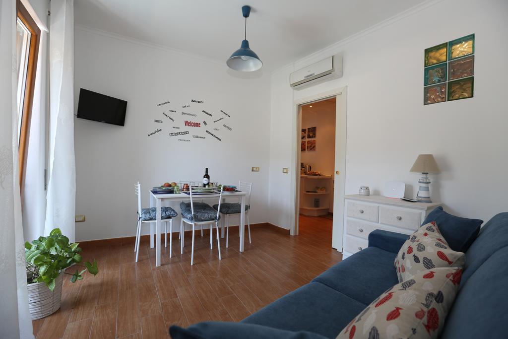 Casa Di Flo Apartment Sorrento Luaran gambar