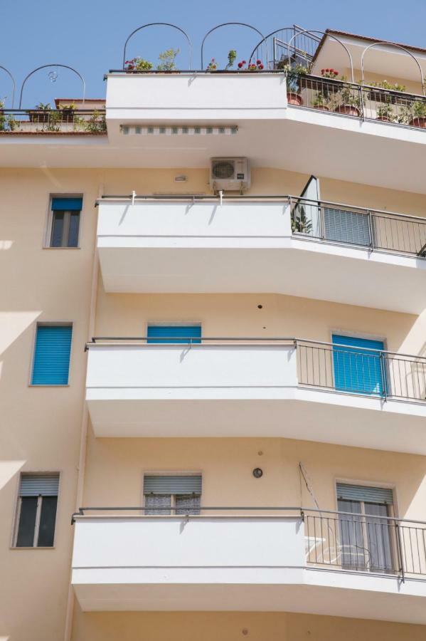Casa Di Flo Apartment Sorrento Luaran gambar